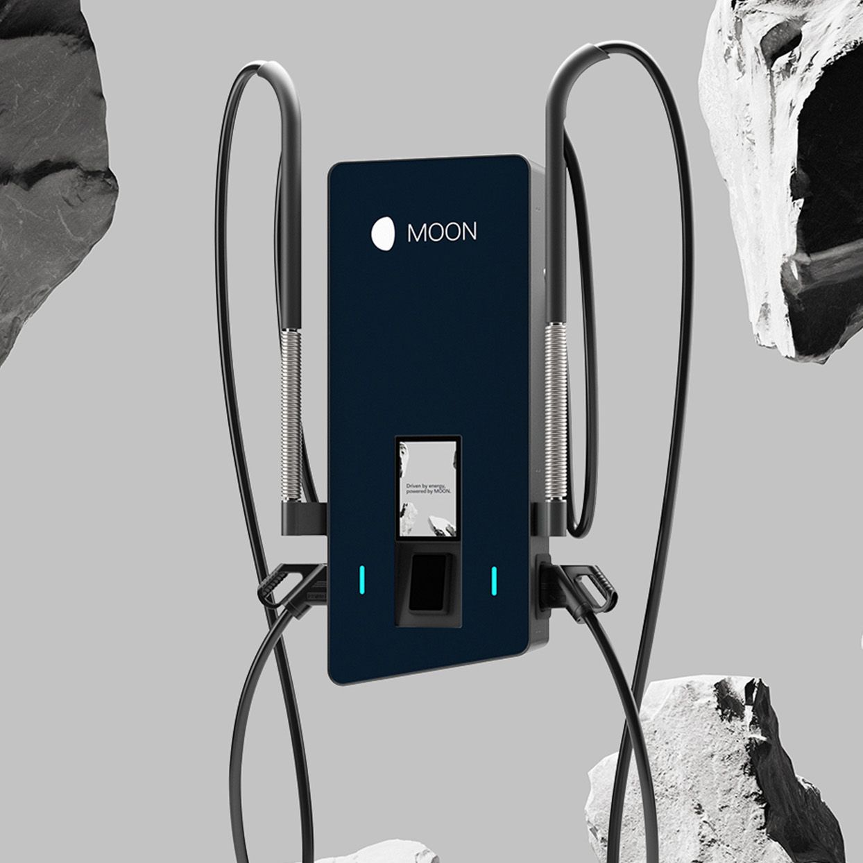 POWER Charger 50 DC în fața bolovanilor