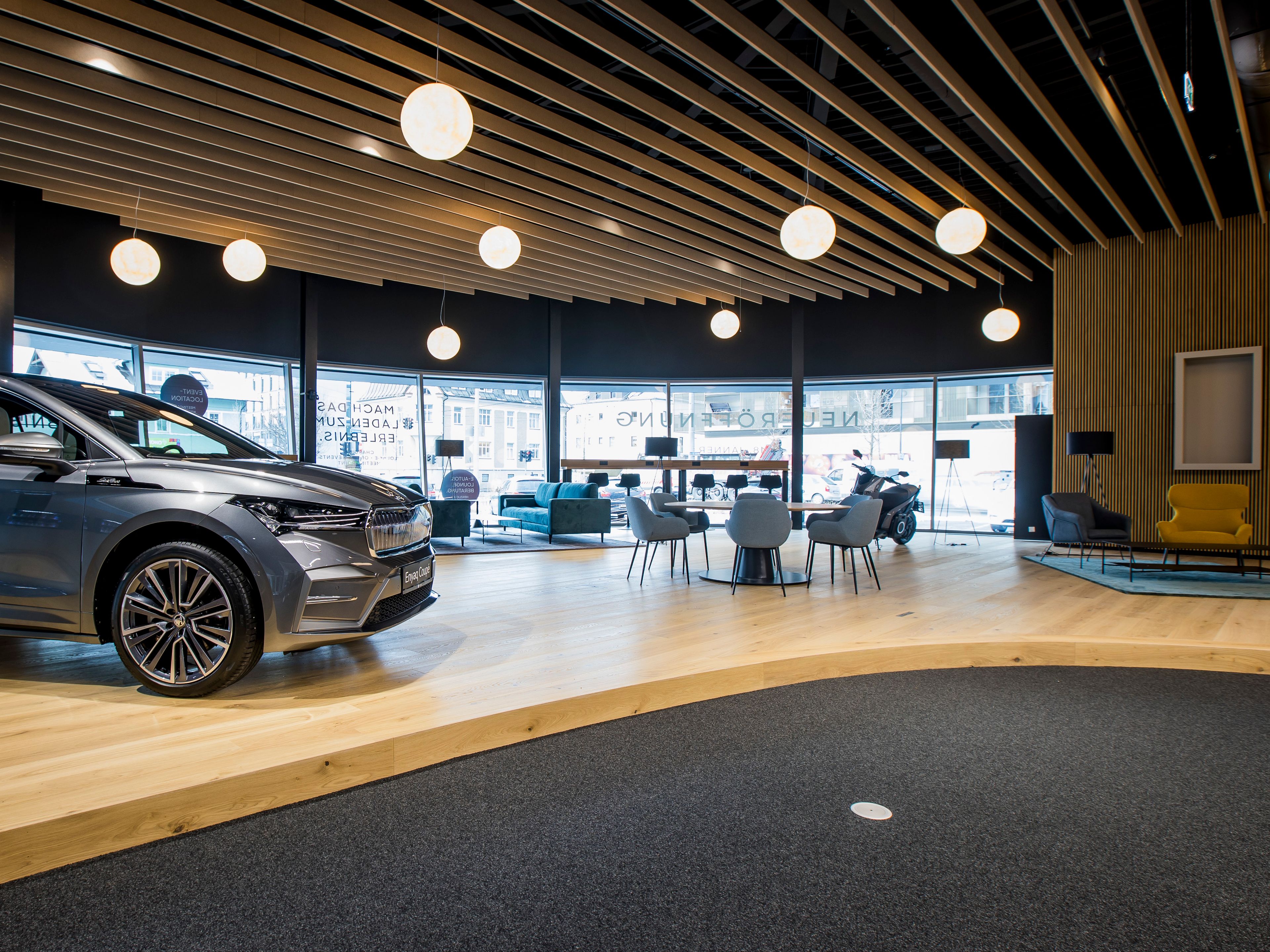 MOONCITY din interior